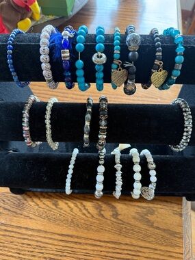 Bracelet Holder with bracelets  included